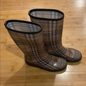 Burberry Plaid Rain Boots, size 8.5
